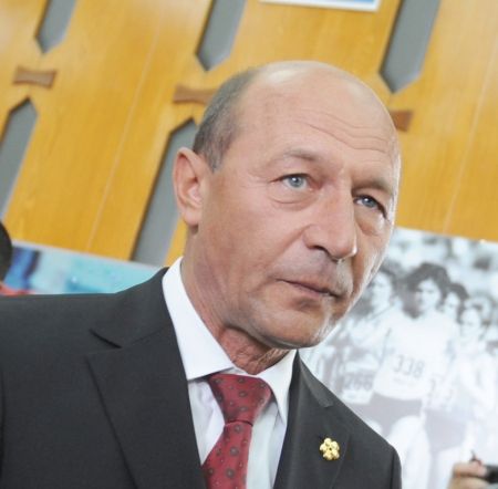 Băsescu pune punct lunii de miere PSD-PDL