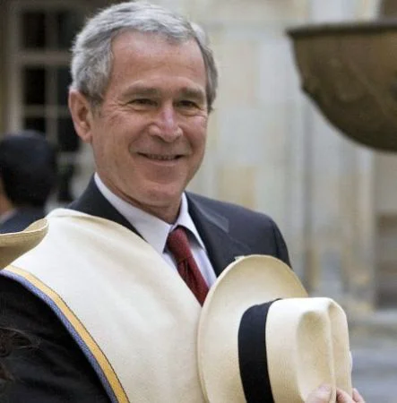 Bush şi Rumsfeld ar trebui judecaţi pentru încurajarea torturii