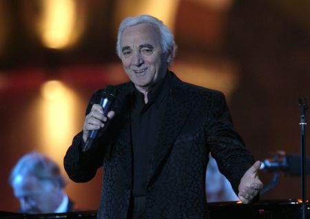 Charles Aznavour îi compătimeşte pe artiştii tineri