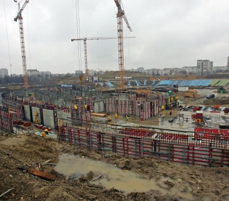 Întârzieri de o lună la Stadionul Naţional