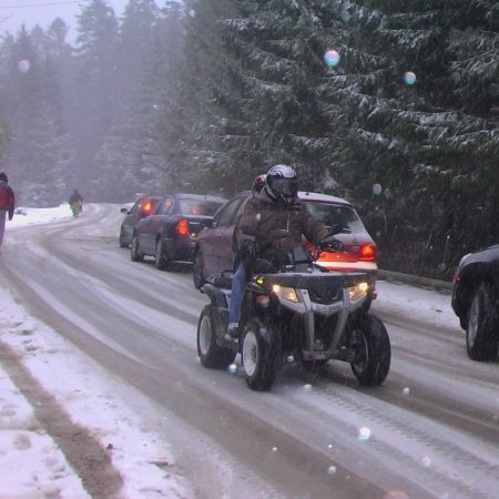 Interzis ATV-urilor pe pârtiile din Poiana Braşov