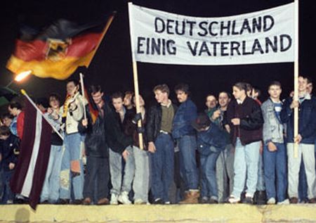 Nemţii, nemulţumiţi de reunificare
