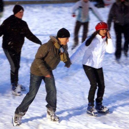 Pârtiile şi patinoarele vă ajută să slăbiţi până-n primăvară