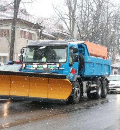 Trafic îngreunat de prima zăpadă