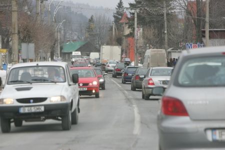 Traficul rutier de DN 1, restricţionat şi deviat pe DN 1A