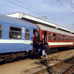 Cu trenul până în Otopeni