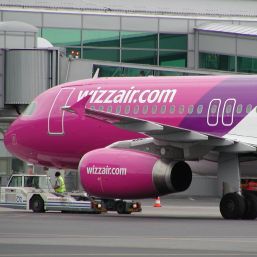 Cursă Wizz Air spre Londra, anulată