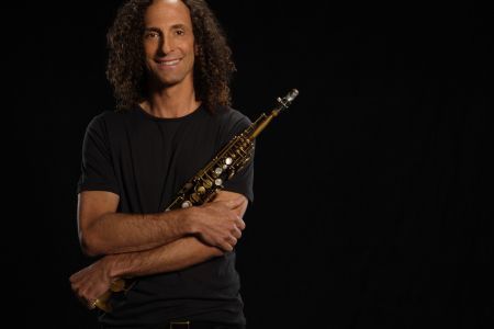 Kenny G cântă la București