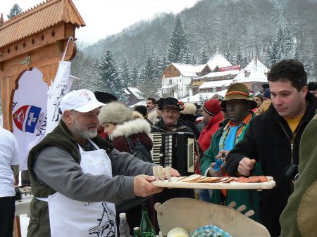 Pomană colectivă a porcului, la Balvanyos