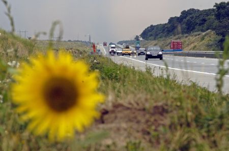 Autostrada Soarelui, gata de Paşte, în 2011