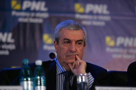 Călin Popescu-Tăriceanu a rămas şef peste deputaţii PNL