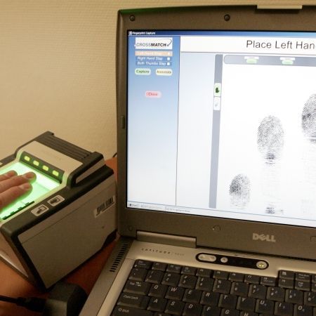 Copiii sub 12 ani, scutiţi de vizele biometrice