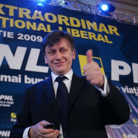 Crin Antonescu, preşedintele PNL| VIDEO