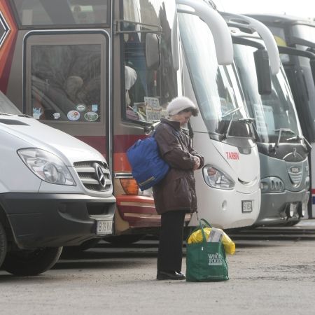 CRIZĂ ÎN TRANSPORTUL DE PERSOANE