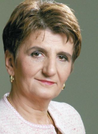 MARIA PETRE: „La Chişinău nu găsesc nici un canal TV în română”