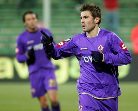 "Mutu înalţă Fiorentina" | VIDEO