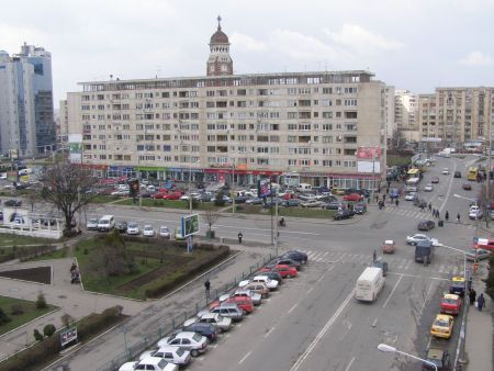 Sute de locuri de parcare cu plată