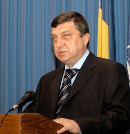Tăriceanu, cel mai bun candidat împotriva lui Băsescu