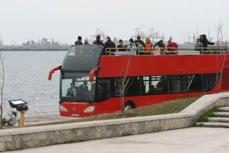 VACANŢE: Sejur ieftin la munte şi la mare în aprilie şi mai