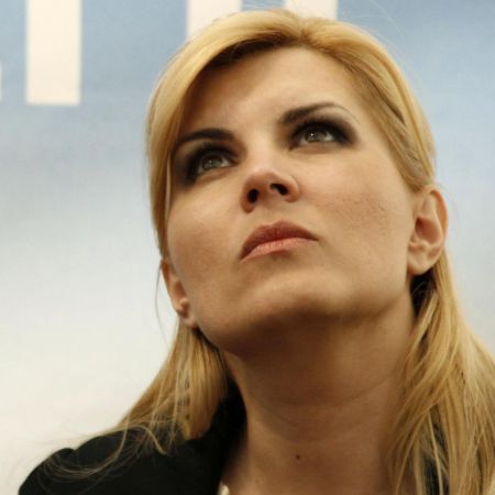 Elena Udrea-de pe bicicletă, în trăsură