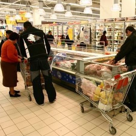 Gorgonzola contaminată în magazinele româneşti