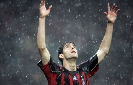 Kaka l-ar putea înlocui pe Cristiano Ronaldo la Manchester United