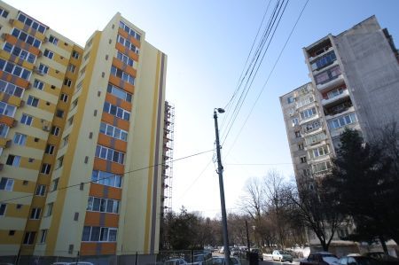 Locuinţele din vestul ţării, cu 25% mai ieftine