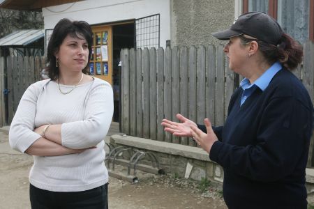 Locul unde birurile vin cu poliţia la poartă