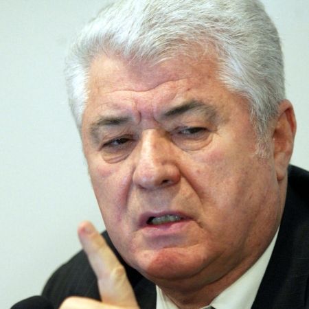 NEGOCIERI EŞUATE: Opoziţia cere, Voronin acuză