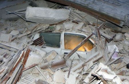 Românii acuzaţi de furt din casa devastată de cutremur, nevinovaţi