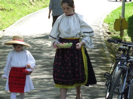 Slujbă de Înviere în Dumbrava Sibiului