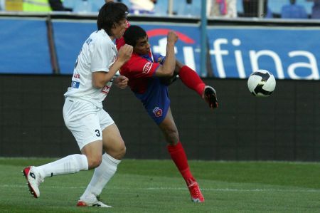 Steaua, la fel de jalnică şi fără Gigi Becali