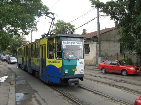 Tramvaiele, trecute pe linie moartă la Ploieşti