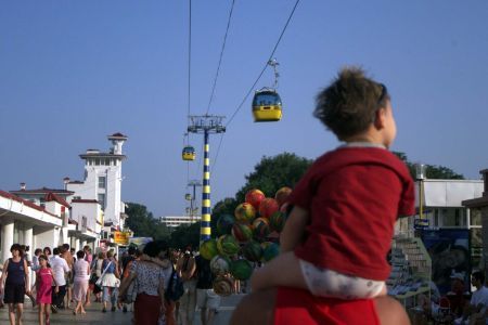 Udrea păstrează hotelurile de stat