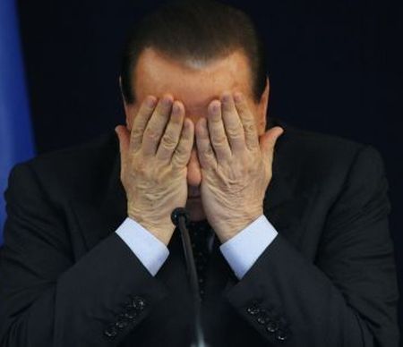 Berlusconi ridică tonul la presă după un chestionar incomod