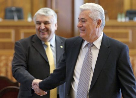 Comuniştii amână alegerea succesorului lui Voronin