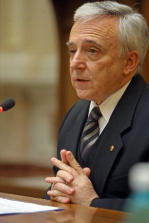 Isărescu garantează pentru „Prima casă”