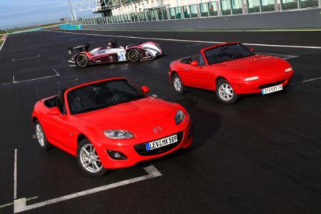 Mazda MX-5 a împlinit 20 de ani