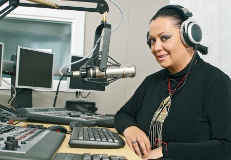 Monica Anghel, matinală la radio