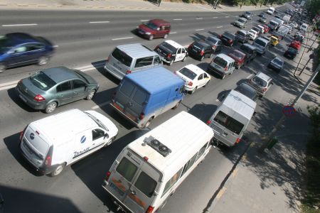 Numerele bucureştenilor, mai bogate cu o cifră