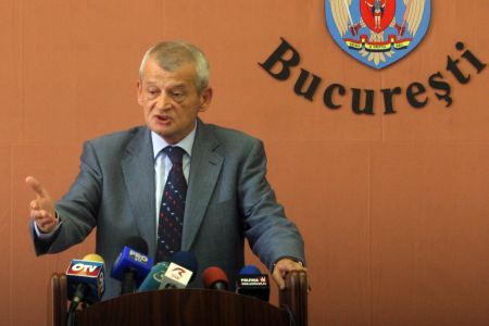 Primăria cumpără locuinţe cu 480 de euro/mp