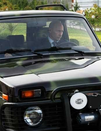 Putin se dă cu Lada