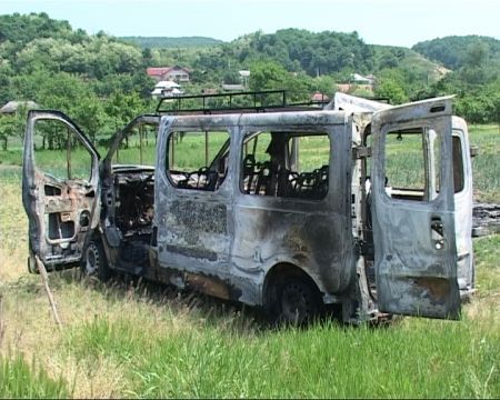 Un viceprimar gorjean şi-a înscenat incendierea propriei maşini