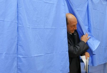 Băsescu se teme de turismul electoral