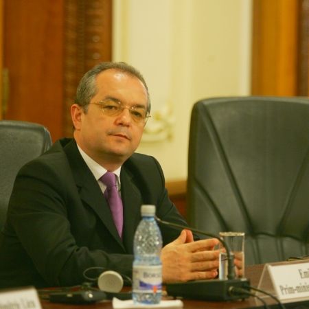 Boc: Legea unică nu taie din salarii