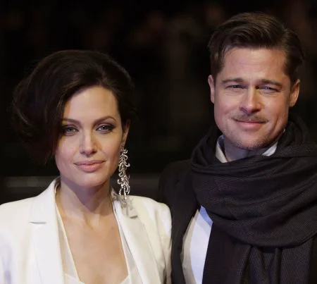 Brad Pitt i-a cumpărat Angelinei lenjerie sexy