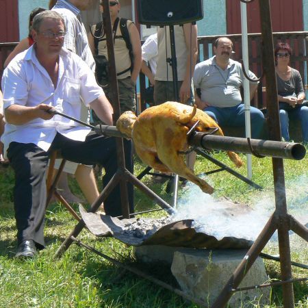 Concurs internaţional de gătit în aer liber