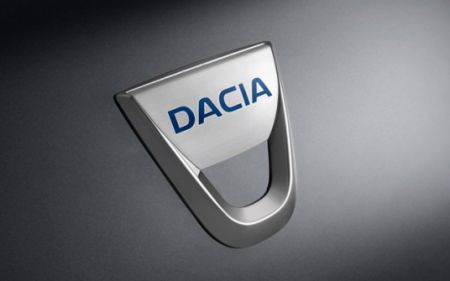 Monovolum şi berlină medie de la Dacia