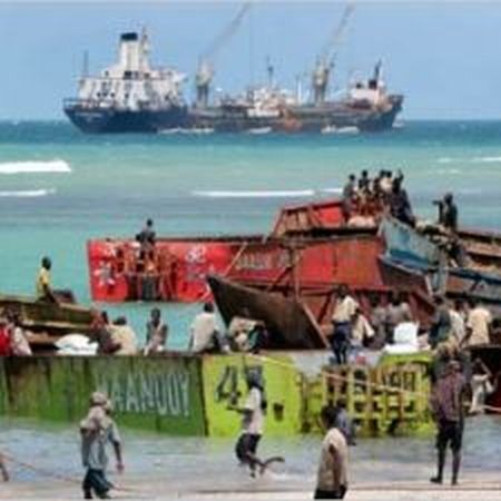 Piraţii somalezi se mută în apele Omanului