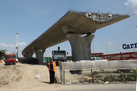 Restricţii de trafic în şapte zone ale Capitalei, timp de cinci luni